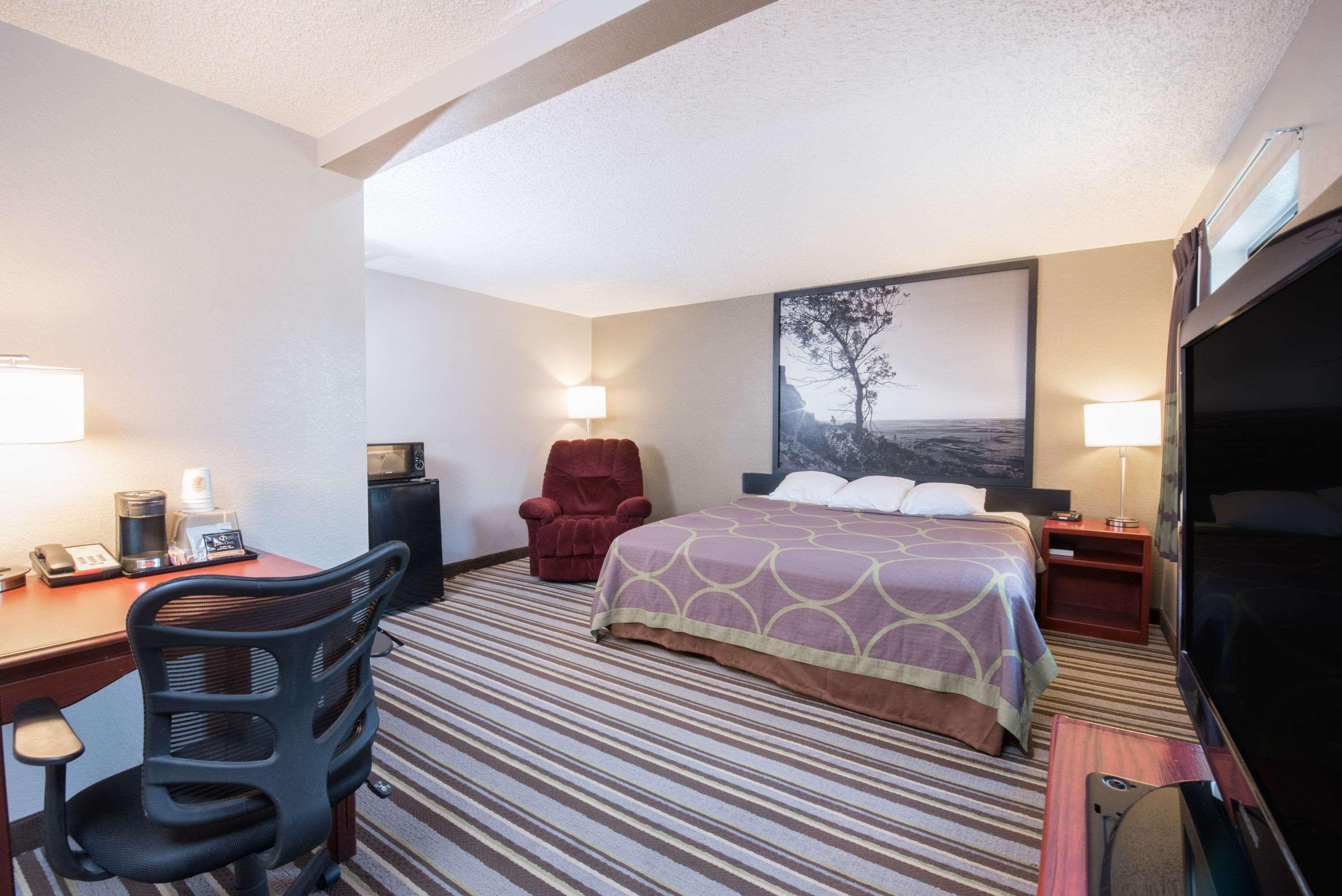 Super 8 By Wyndham Jamestown Exterior photo